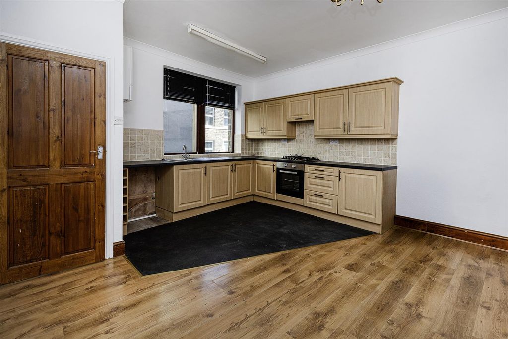 Property photo 2 of 23 Kitchen/Diner