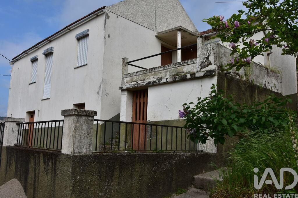 Property photo 3 of 40
