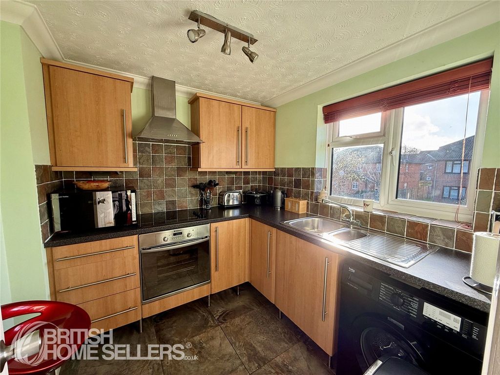 Property photo 2 of 8 Picture No. 05