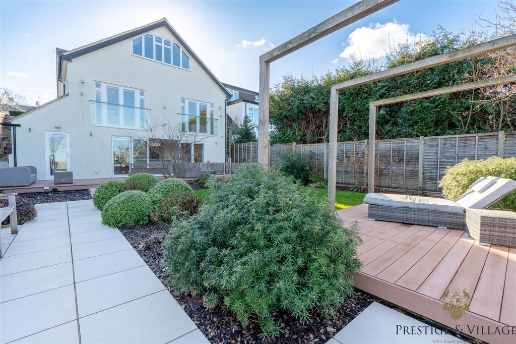 Property photo 1 of 43 D3DC36A2-Cacb-4568-84A2-34C29D23258C.Jpeg