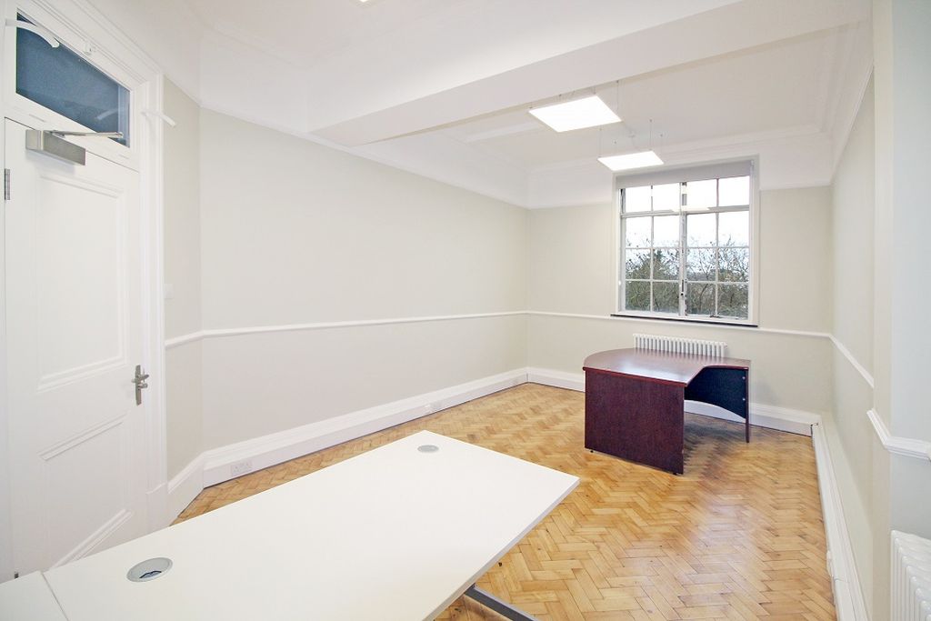 Property photo 3 of 6