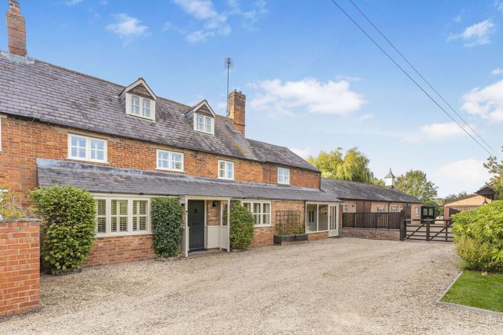 Property photo 1 of 57