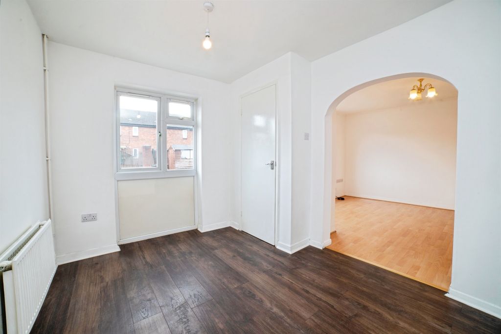 Property photo 3 of 21