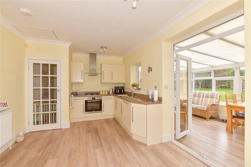Property photo 3 of 16 Kitchen