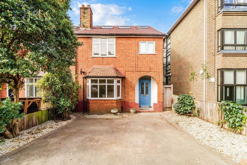 Property photo 1 of 12