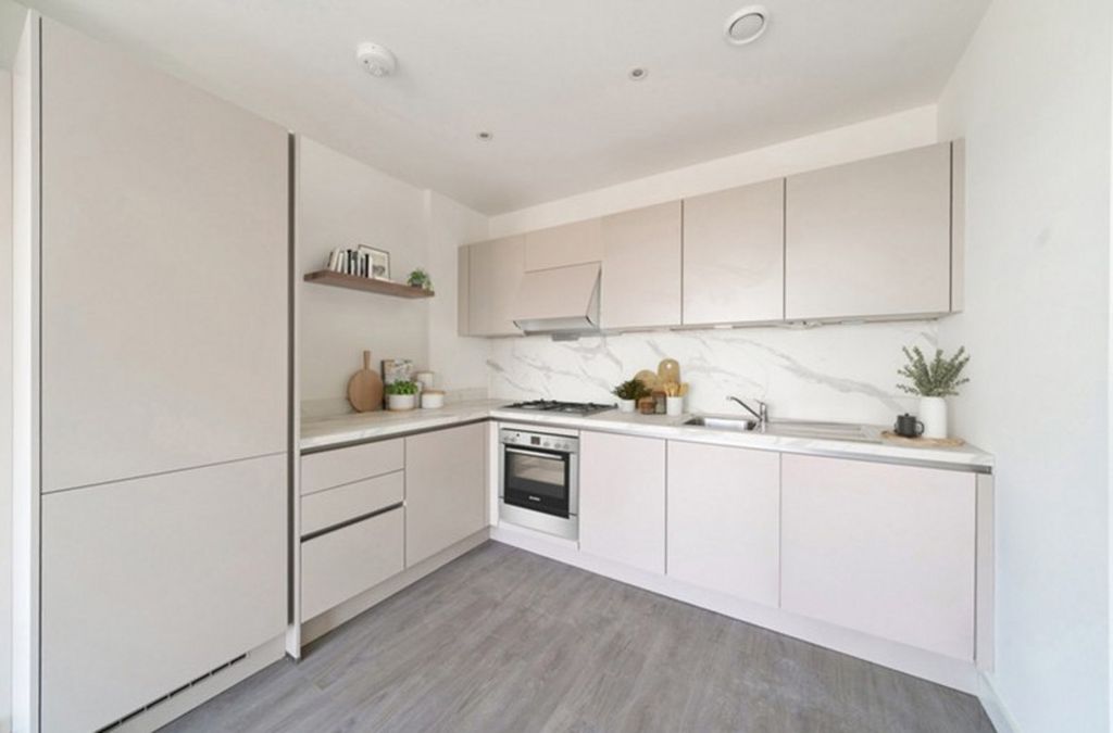 Property photo 3 of 6