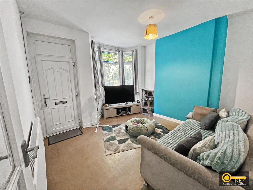 Property photo 2 of 11