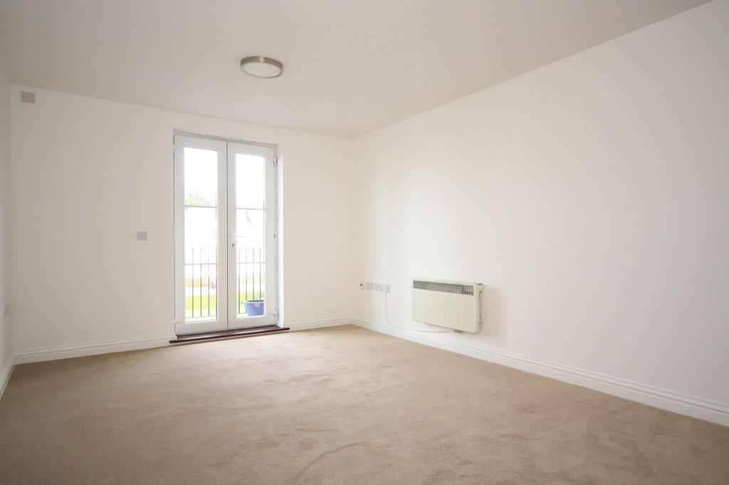 Property photo 2 of 7 Living Room