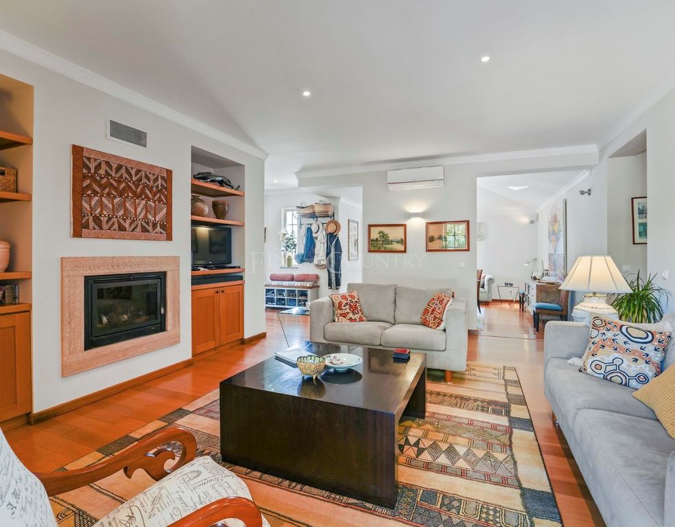 Property photo 2 of 30