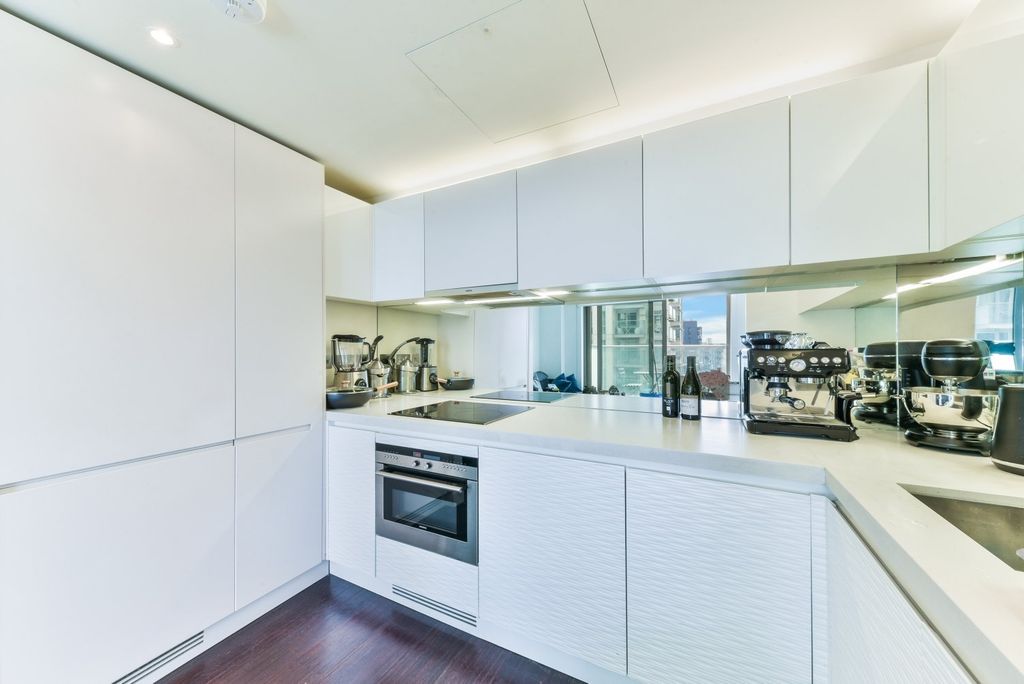 Property photo 2 of 14 Kitchen