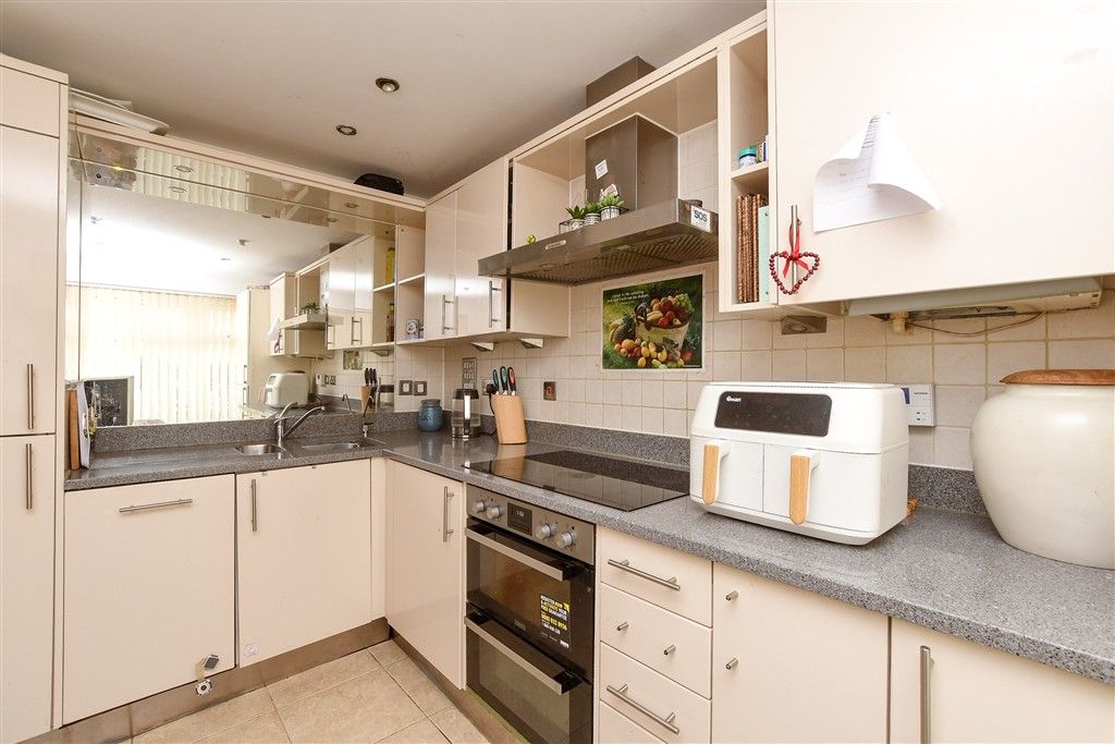 Property photo 3 of 15 Kitchen