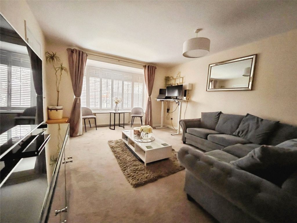Property photo 2 of 34 Picture No. 33