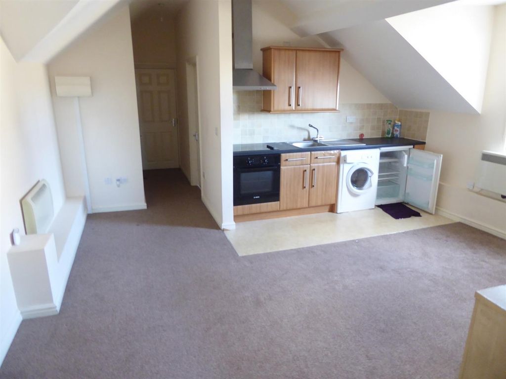 Property photo 3 of 5