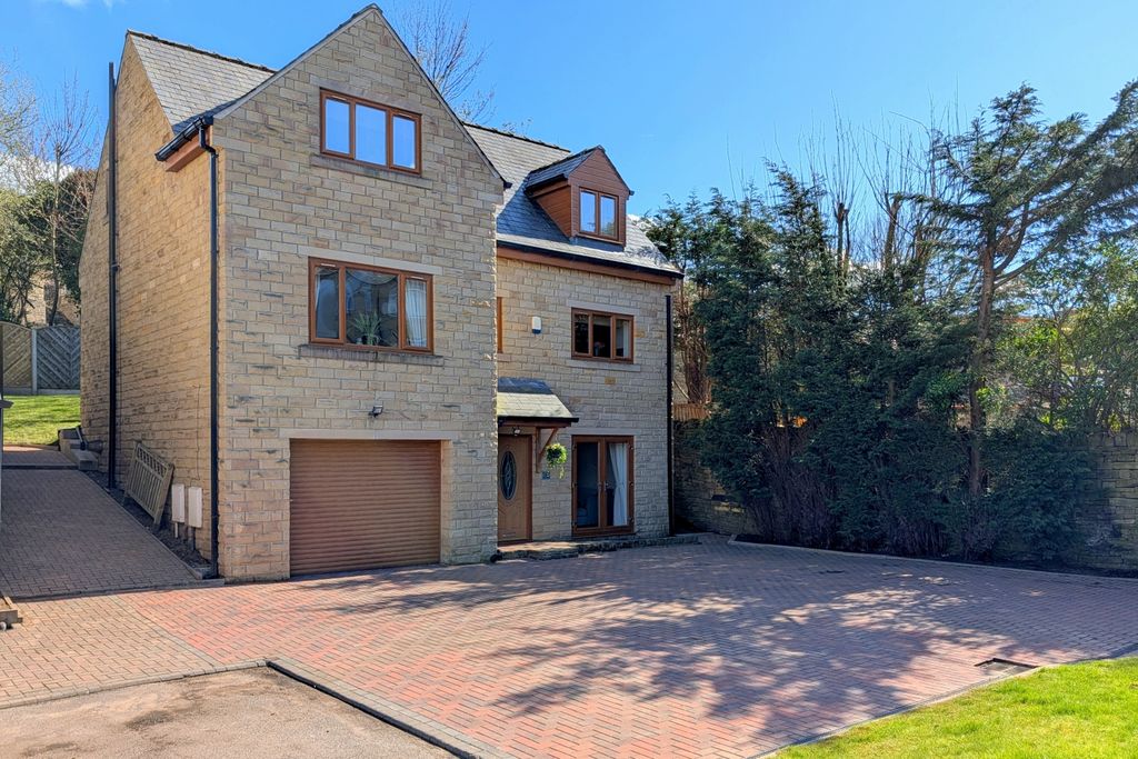 Property photo 2 of 35 Tofts Grove Ewemove Brighouse (39)