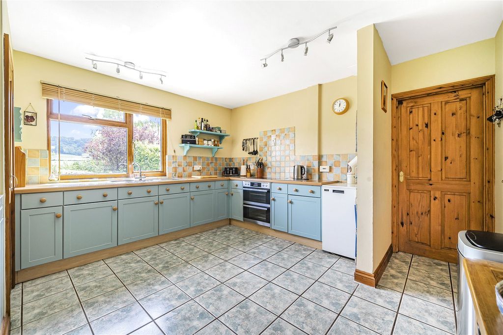 Property photo 3 of 15 Picture No. 05