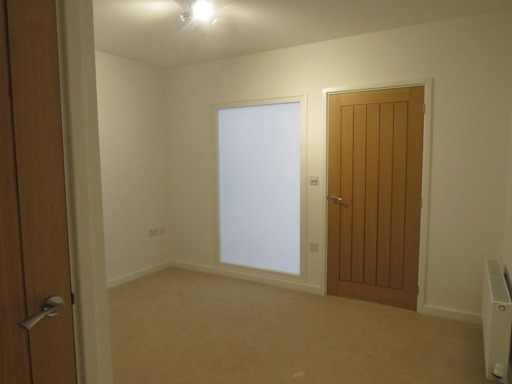 Property photo 3 of 5 Bedroom