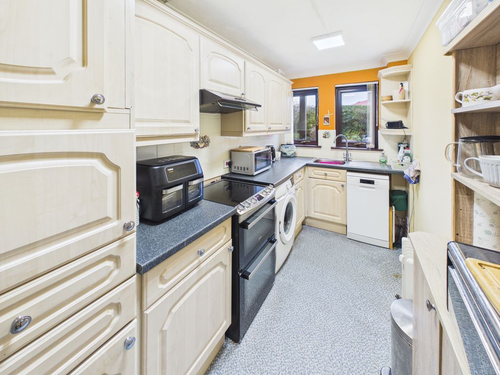 Property photo 3 of 11 Gallery