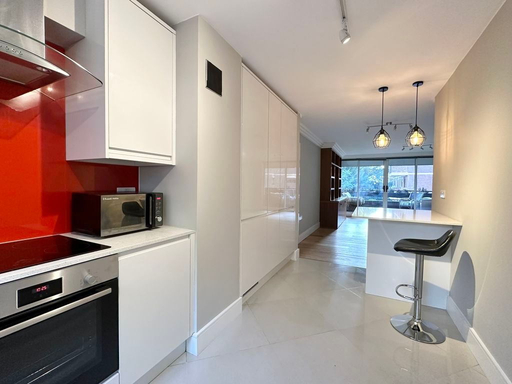 Property photo 2 of 14 Photo 8