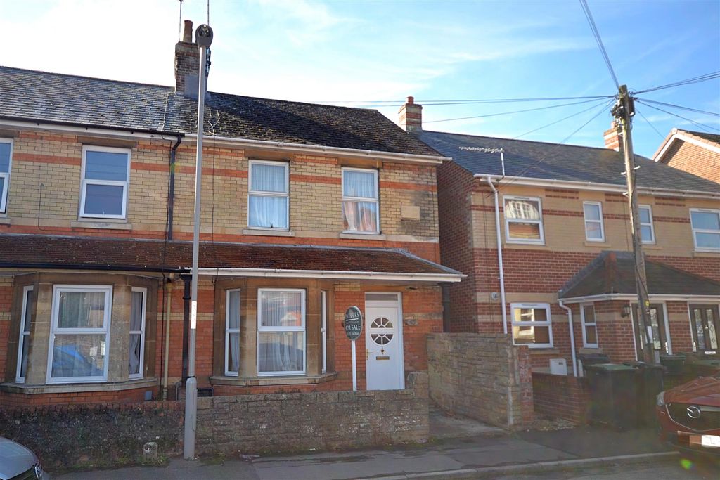 Property photo 1 of 12 0004.Png