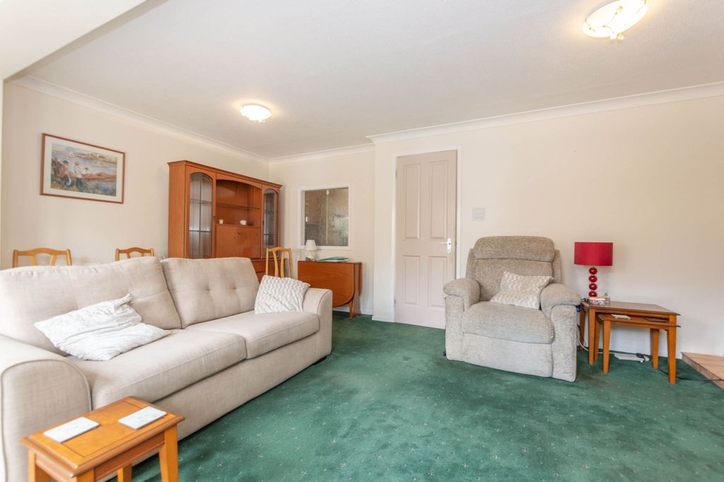 Property photo 3 of 12