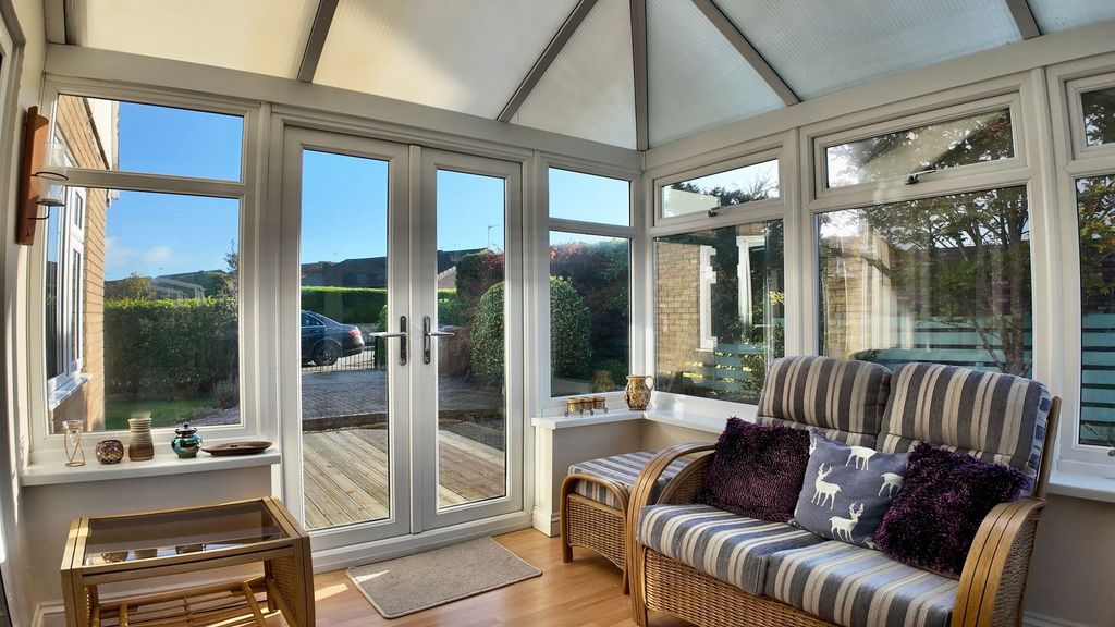 Property photo 2 of 37