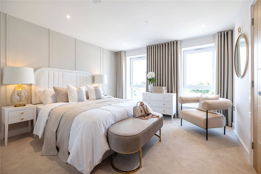 Property photo 3 of 13 Mulberry Park