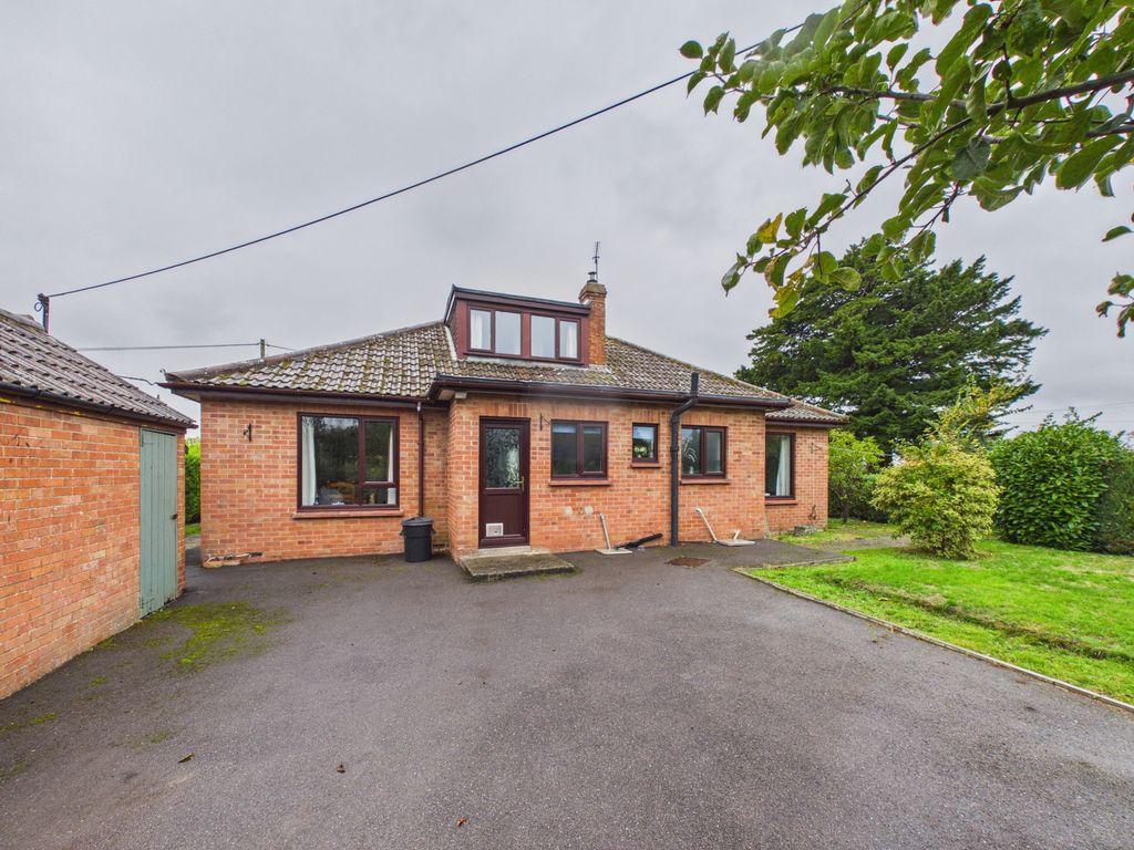 Property photo 2 of 32