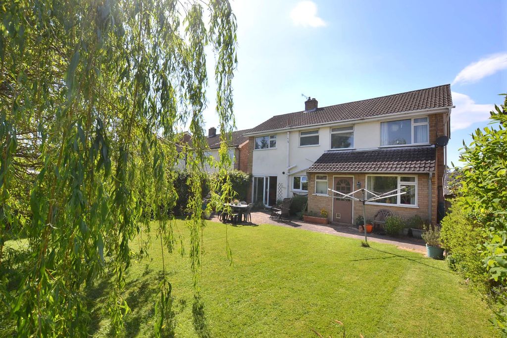 Property photo 2 of 29