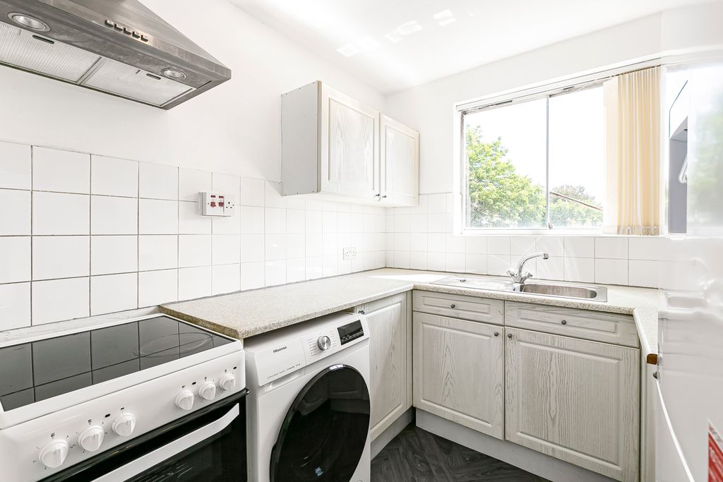 Property photo 2 of 9 7_53545