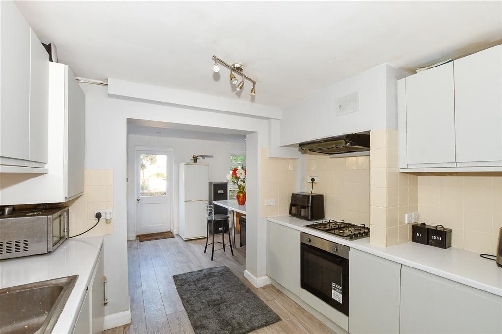 Property photo 1 of 12 Kitchen