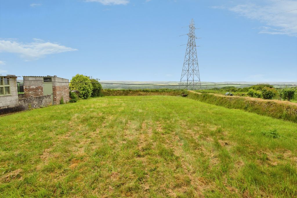 Property photo 3 of 17 Pbox-Img.Jpg