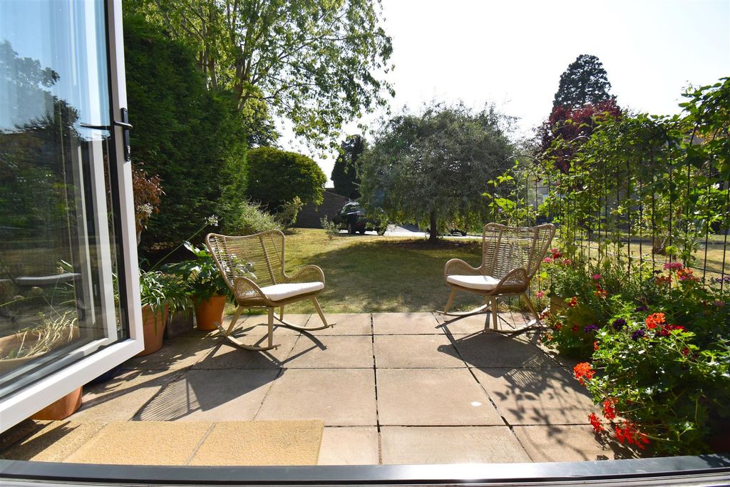 Property photo 2 of 19