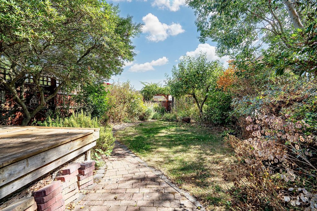 Property photo 3 of 26