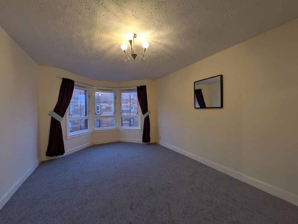 Property photo 3 of 13 Lounge A