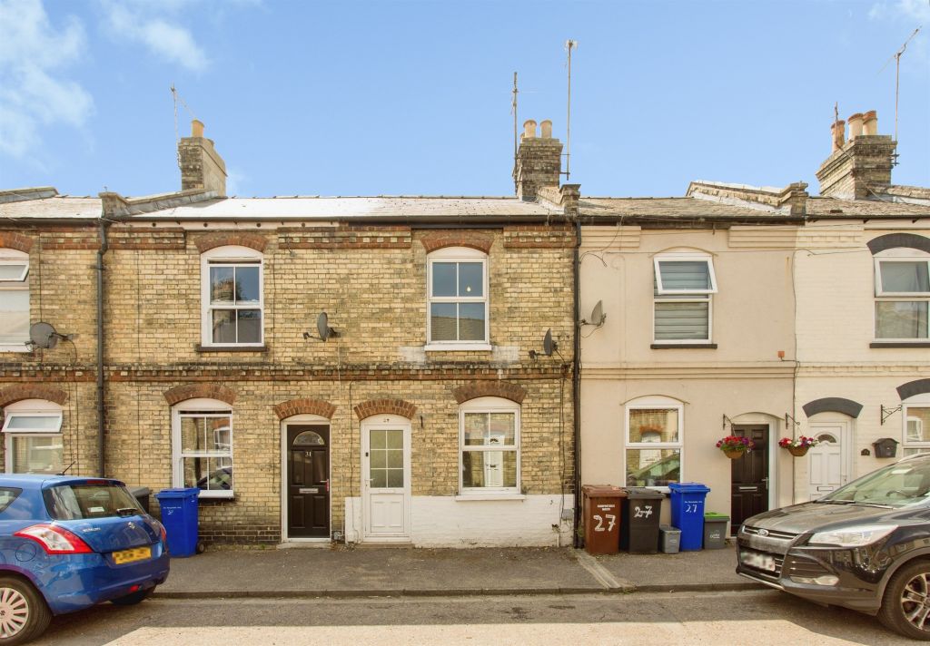 Property photo 1 of 12