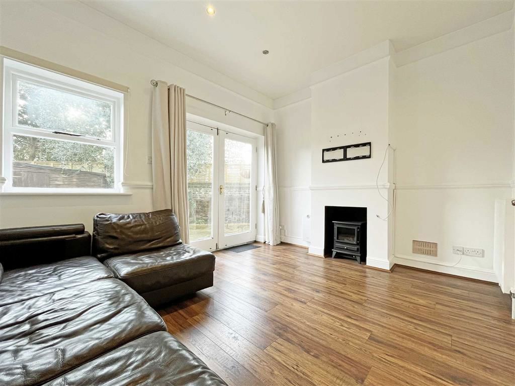 Property photo 2 of 6