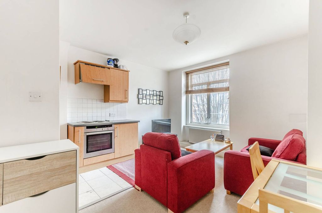 Property photo 2 of 5