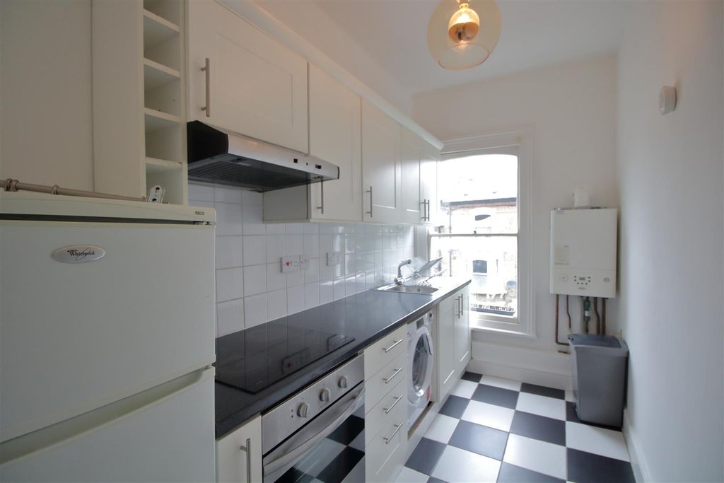 Property photo 3 of 8 Eden Harper Kellett Road