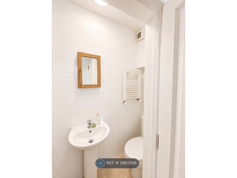 Property photo 2 of 3