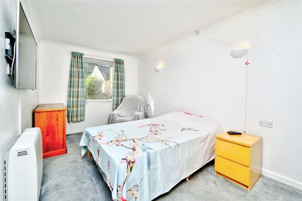 Property photo 3 of 13 Bedroom