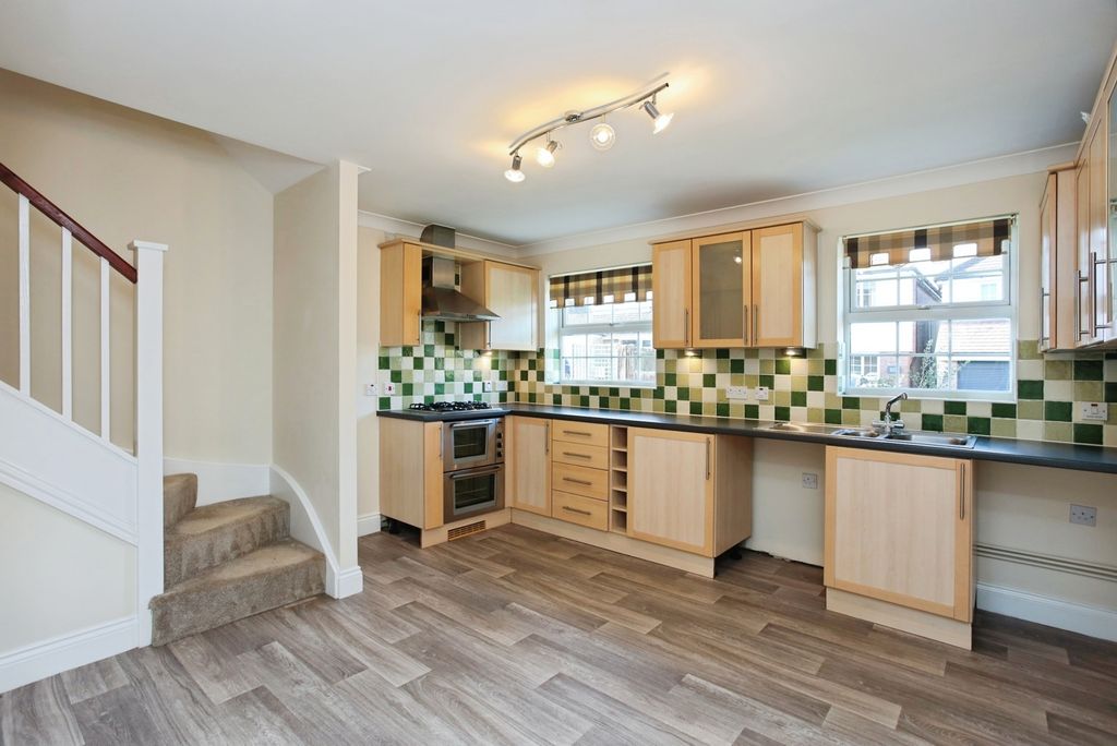 Property photo 2 of 12 Photo