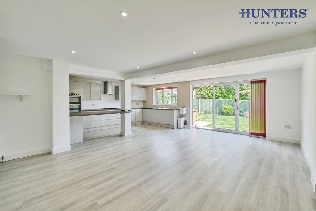 Property photo 3 of 22 Pbox-Img.Jpg