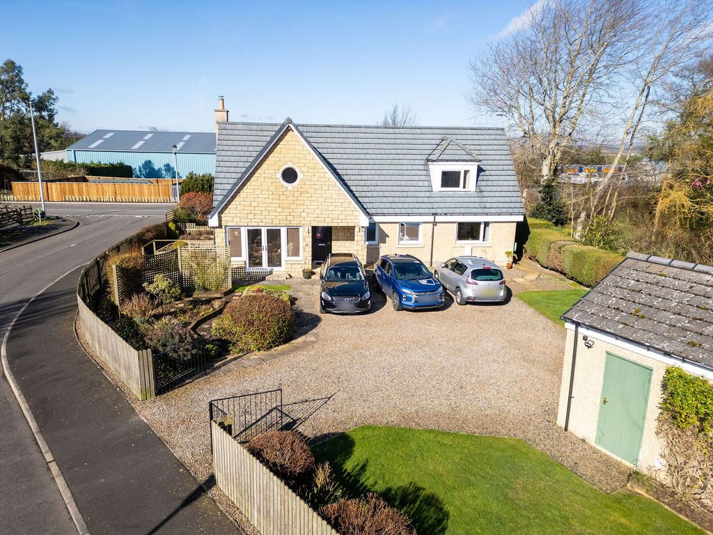 Property photo 2 of 40 Front External