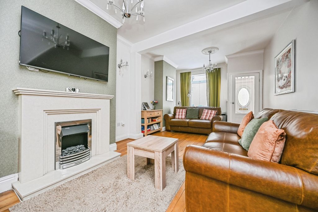 Property photo 2 of 13 Pbox-Img.Jpg