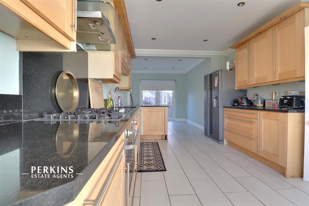 Property photo 3 of 13 Kitchen.Jpg