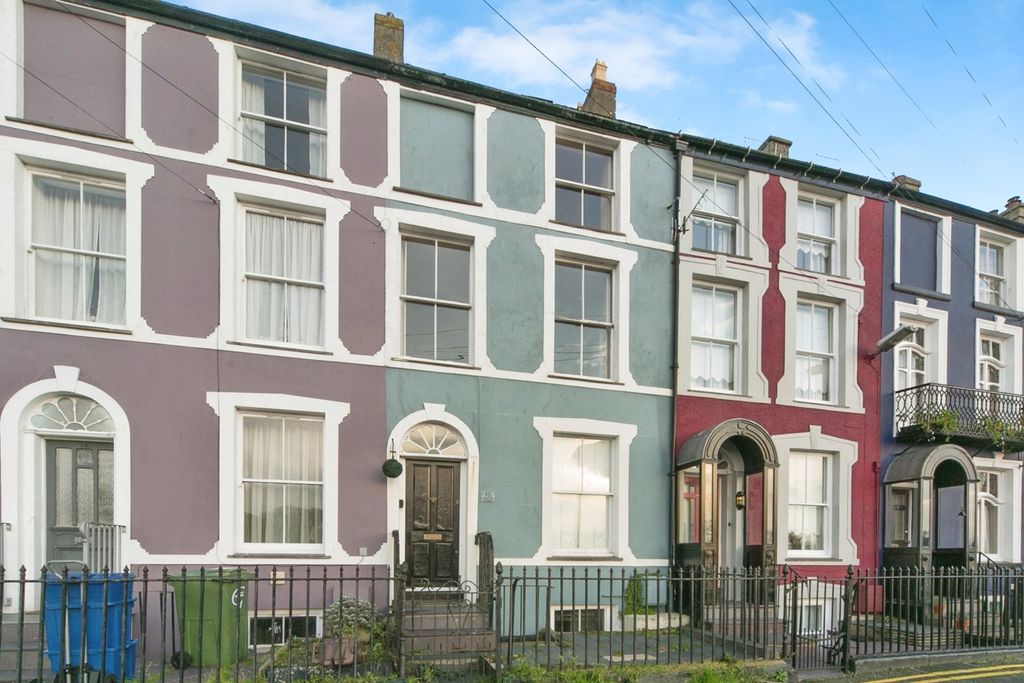 Property photo 1 of 20 Pbox-Img.Jpg