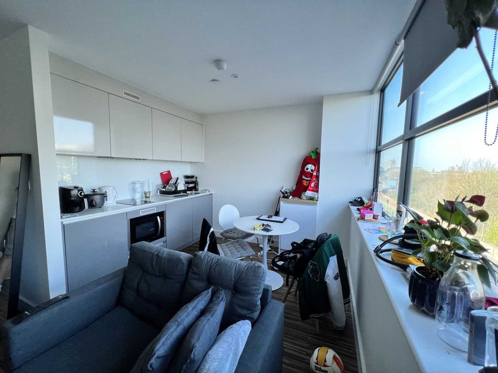 Property photo 2 of 4