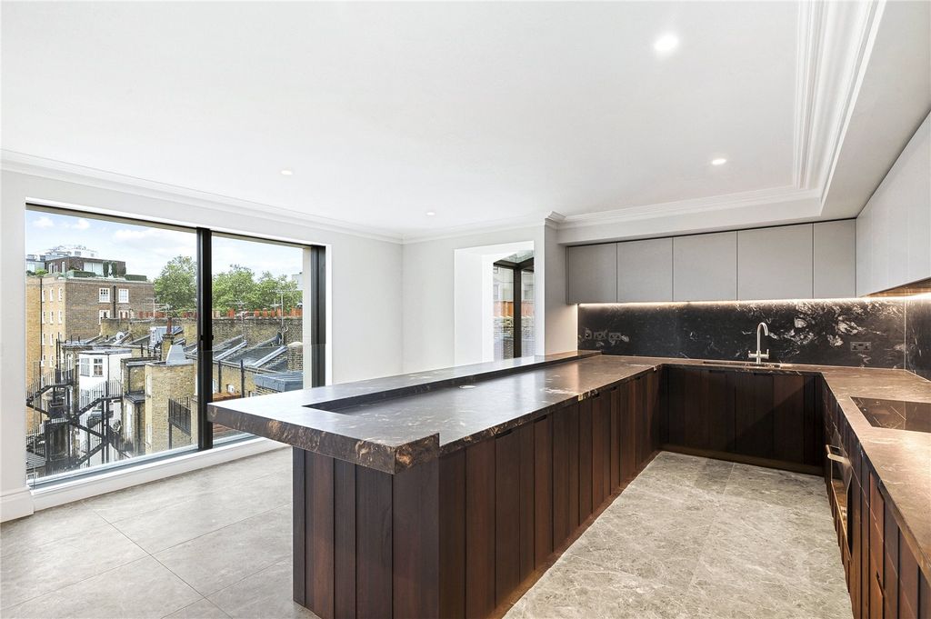 Property photo 3 of 33 Apt 6, William St