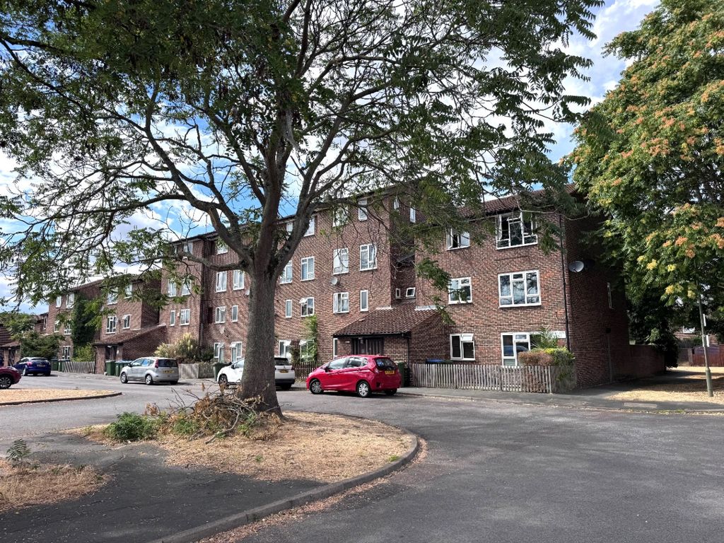 Property photo 1 of 8 1847810