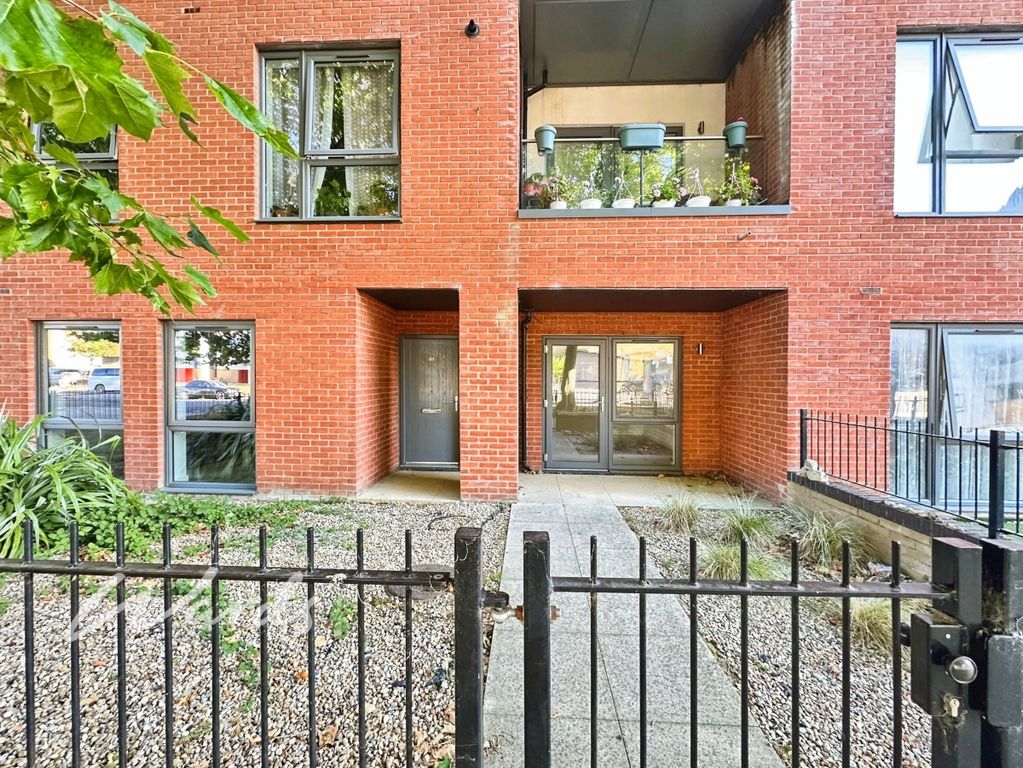 Property photo 1 of 15 Front